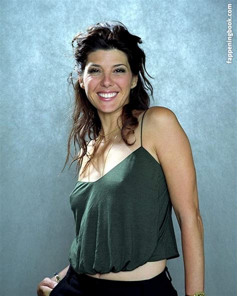 marisa tomei tits